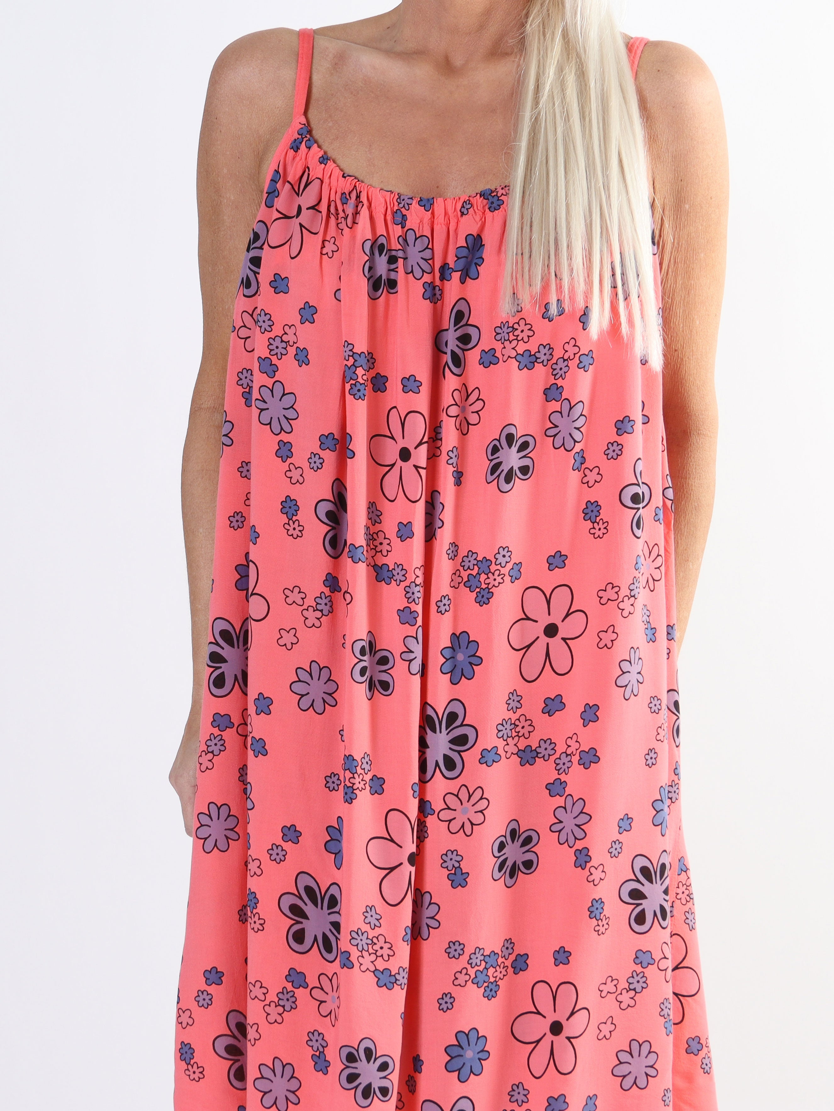 Sunshines Flower - Let plus size kjole i viskose med blomsterprint